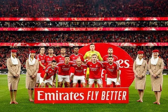 足协杯最新形势：本菲卡高居榜首，曼联强势追赶，冠军归属成迷的简单介绍